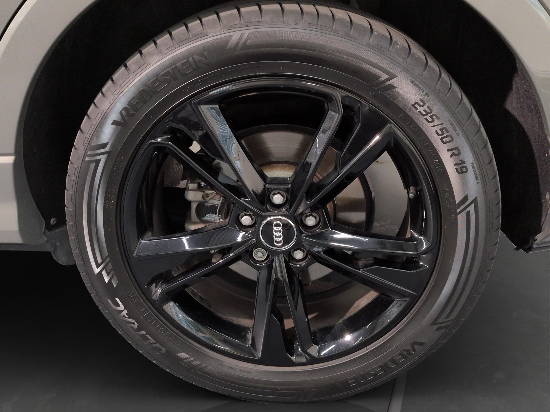 AUDI Q3 35 TFSI S line S-tronic-image-23