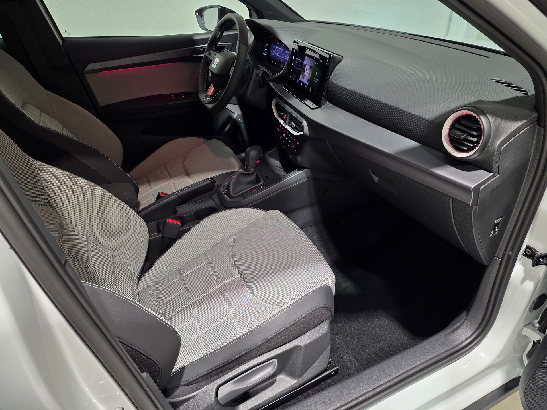 SEAT Arona 1.5 Eco TSI FR DSG-image-21