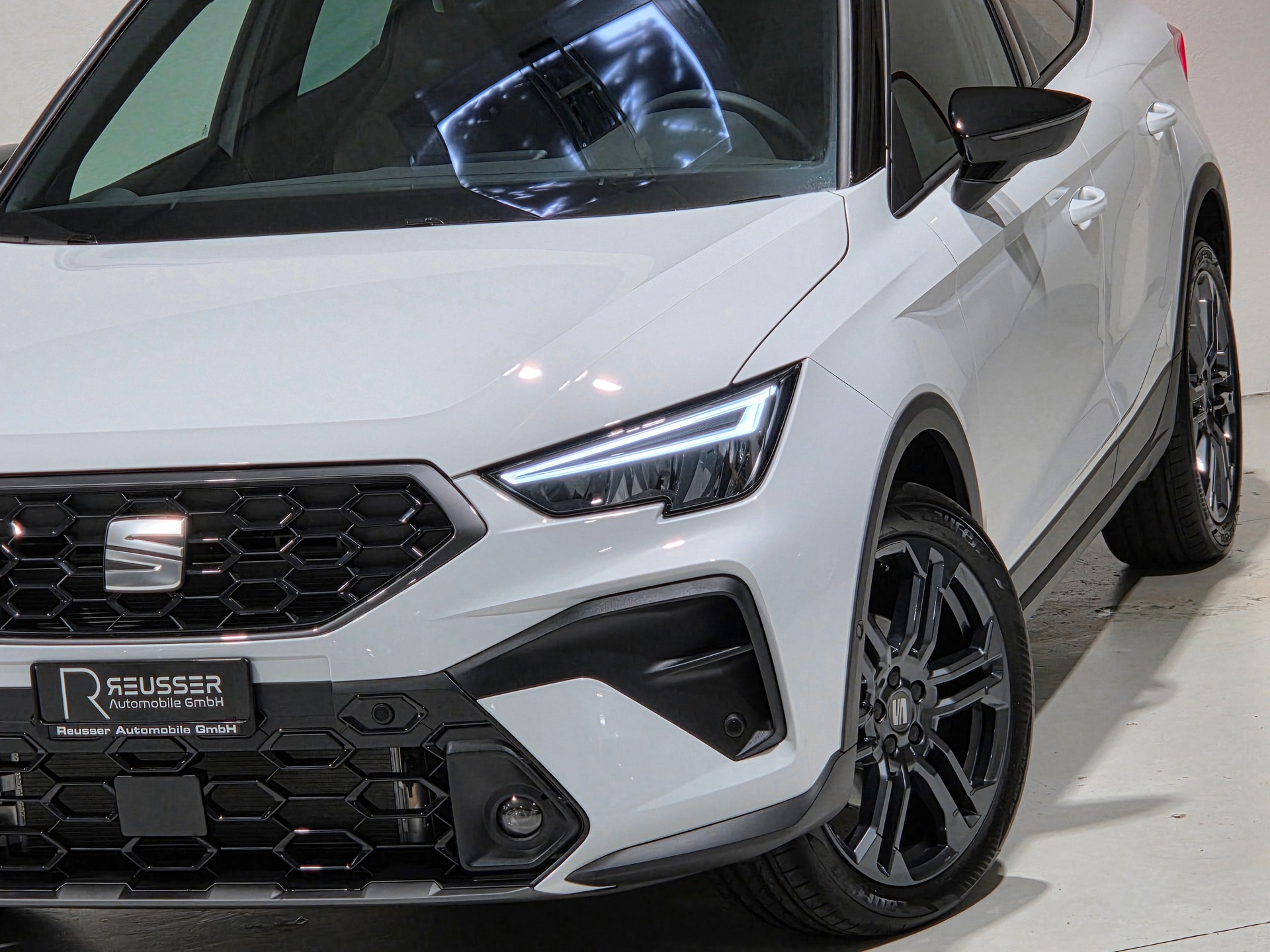 SEAT Arona 1.5 Eco TSI FR DSG-image-23