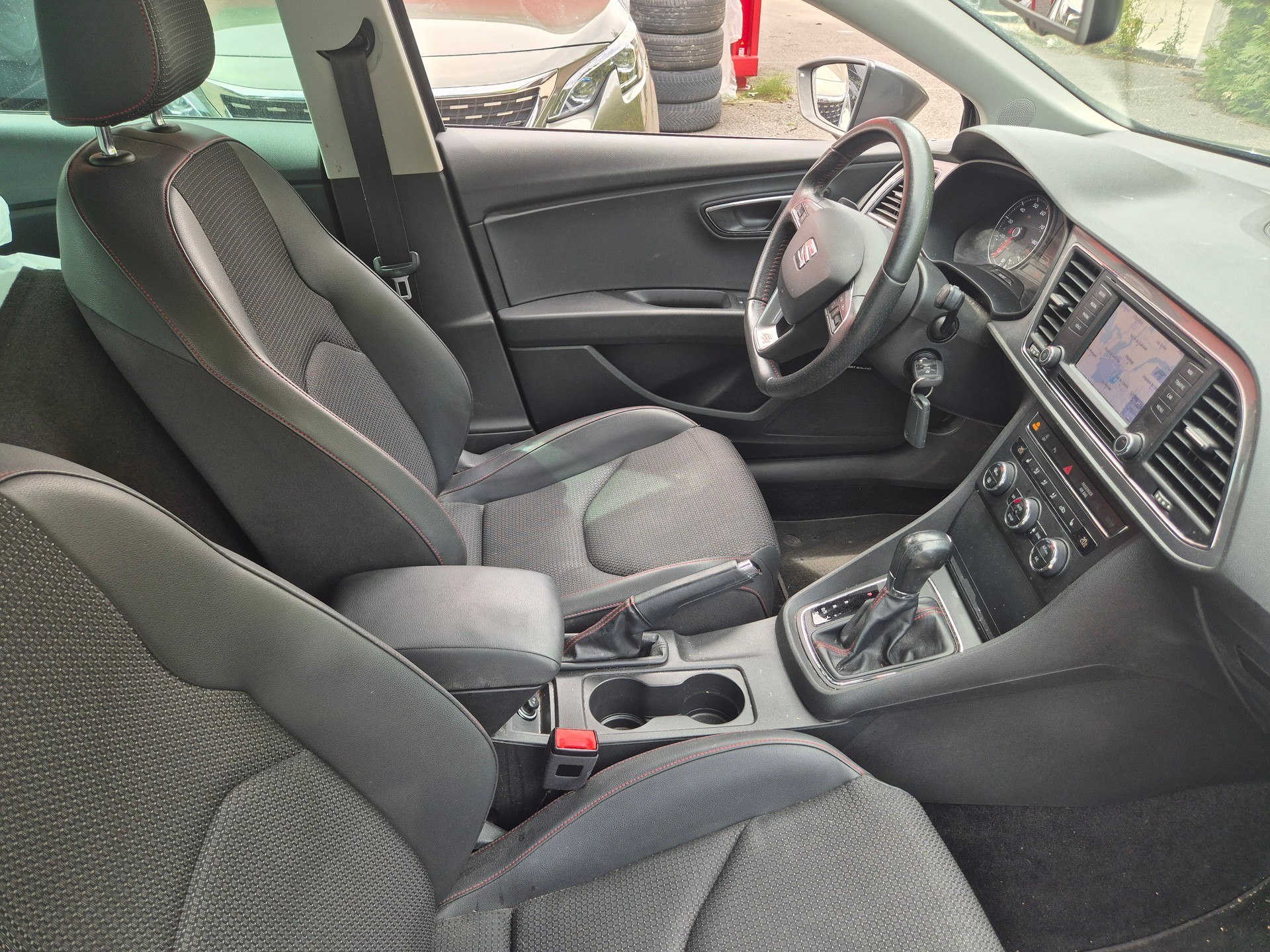 SEAT Leon 1.8 TSI FR DSG-image-1