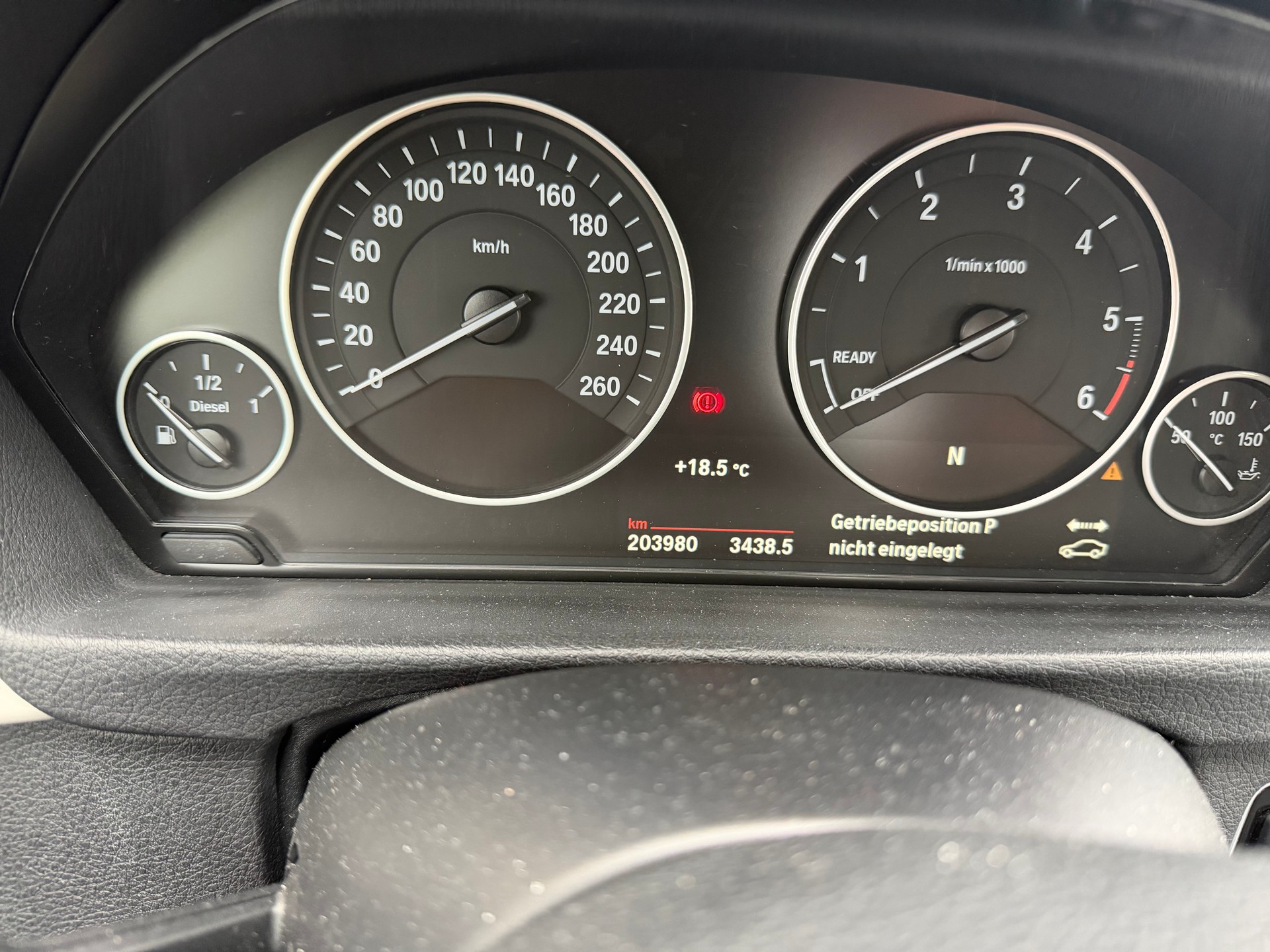 BMW 330d xDrive Touring Luxury Line Steptronic-image-4