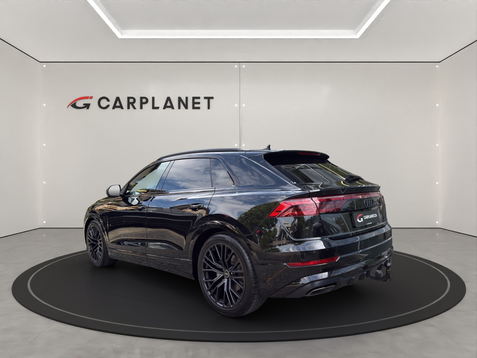 AUDI Q8 3.0 50 TDI quattro T-Tronic-showroom-element-1