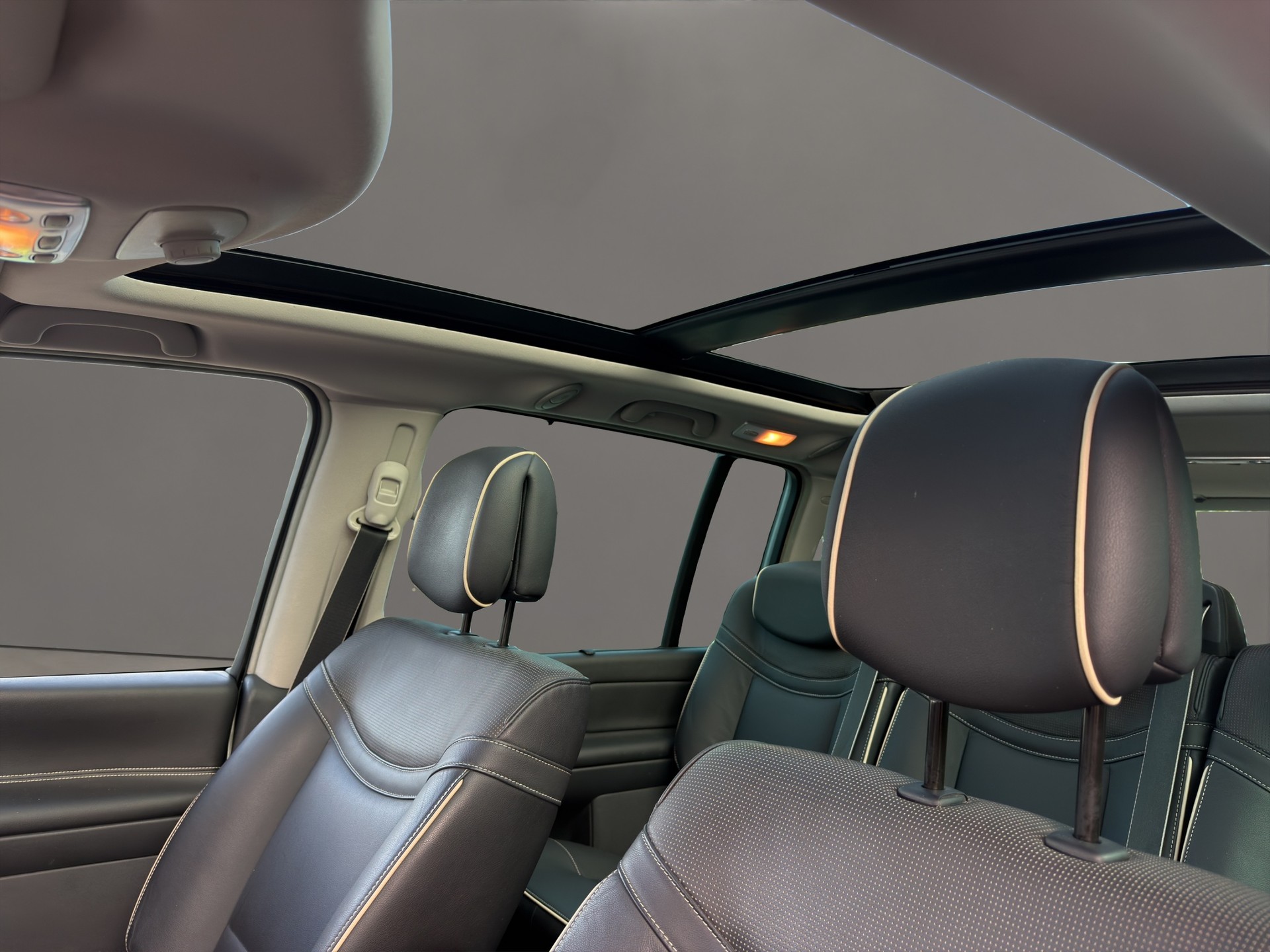 RENAULT Grand Espace 2.0 dCi Initiale Automatic 7 Plätze-image-11