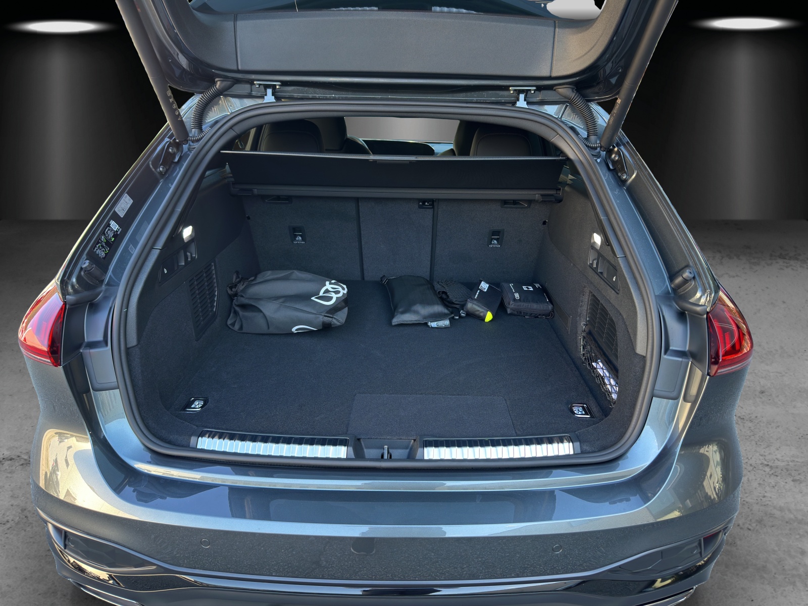 AUDI A5 Avant e-hybrid quattro Attraction 220 kW S tronic-image-6