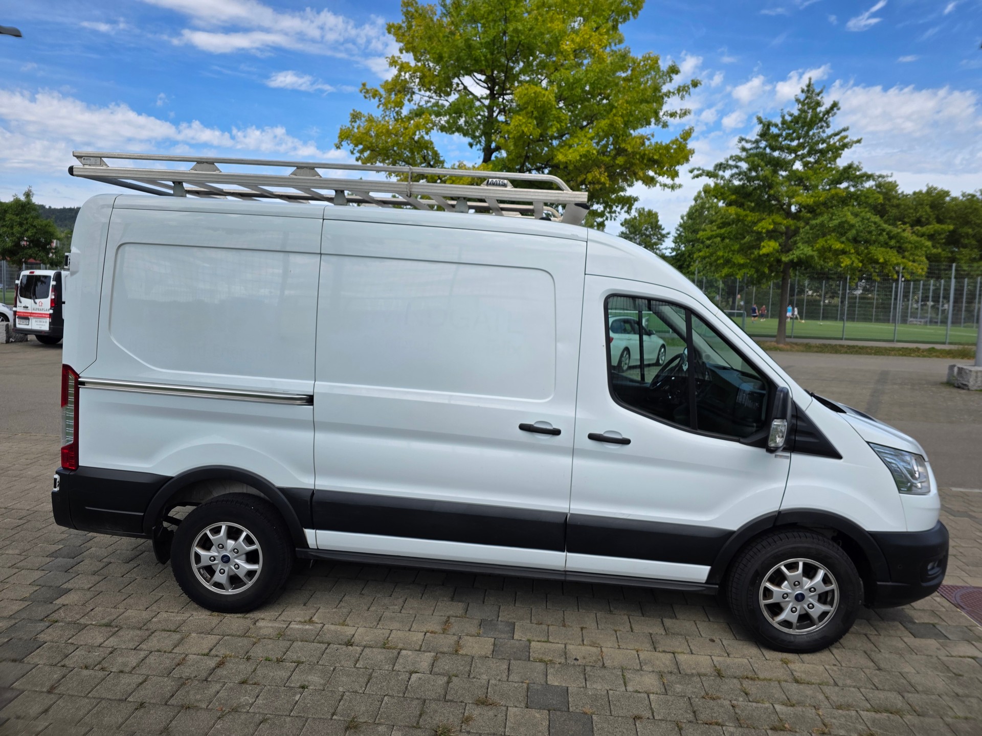 FORD Transit Van 350 L2 Trend 2.0 TDCi 185 FWD-image-4