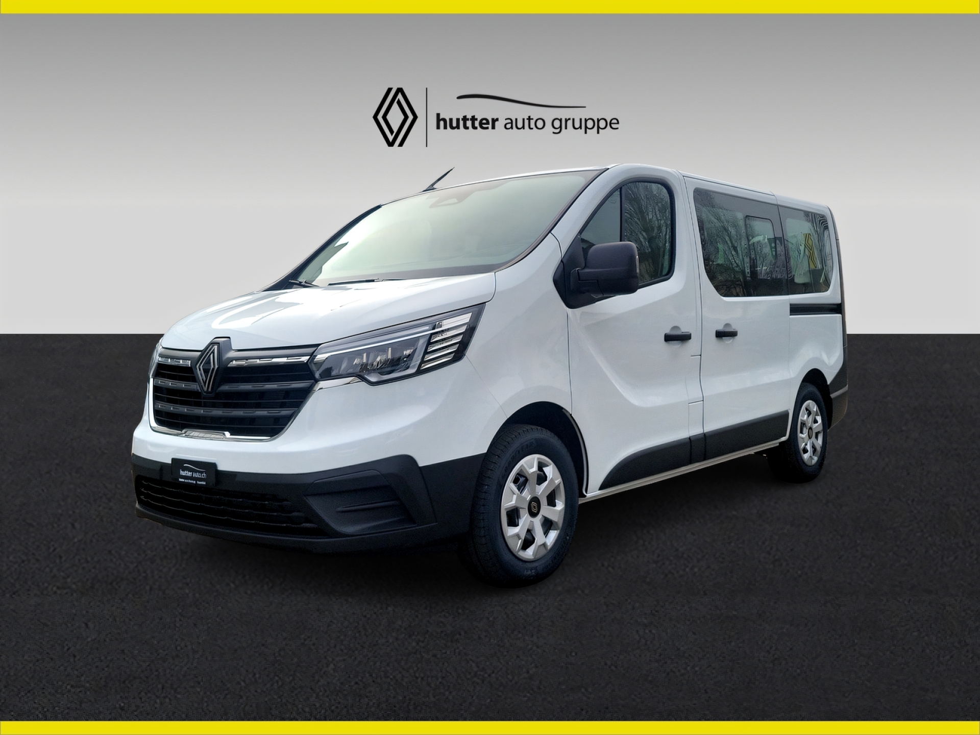 RENAULT Trafic Passenger-image-1
