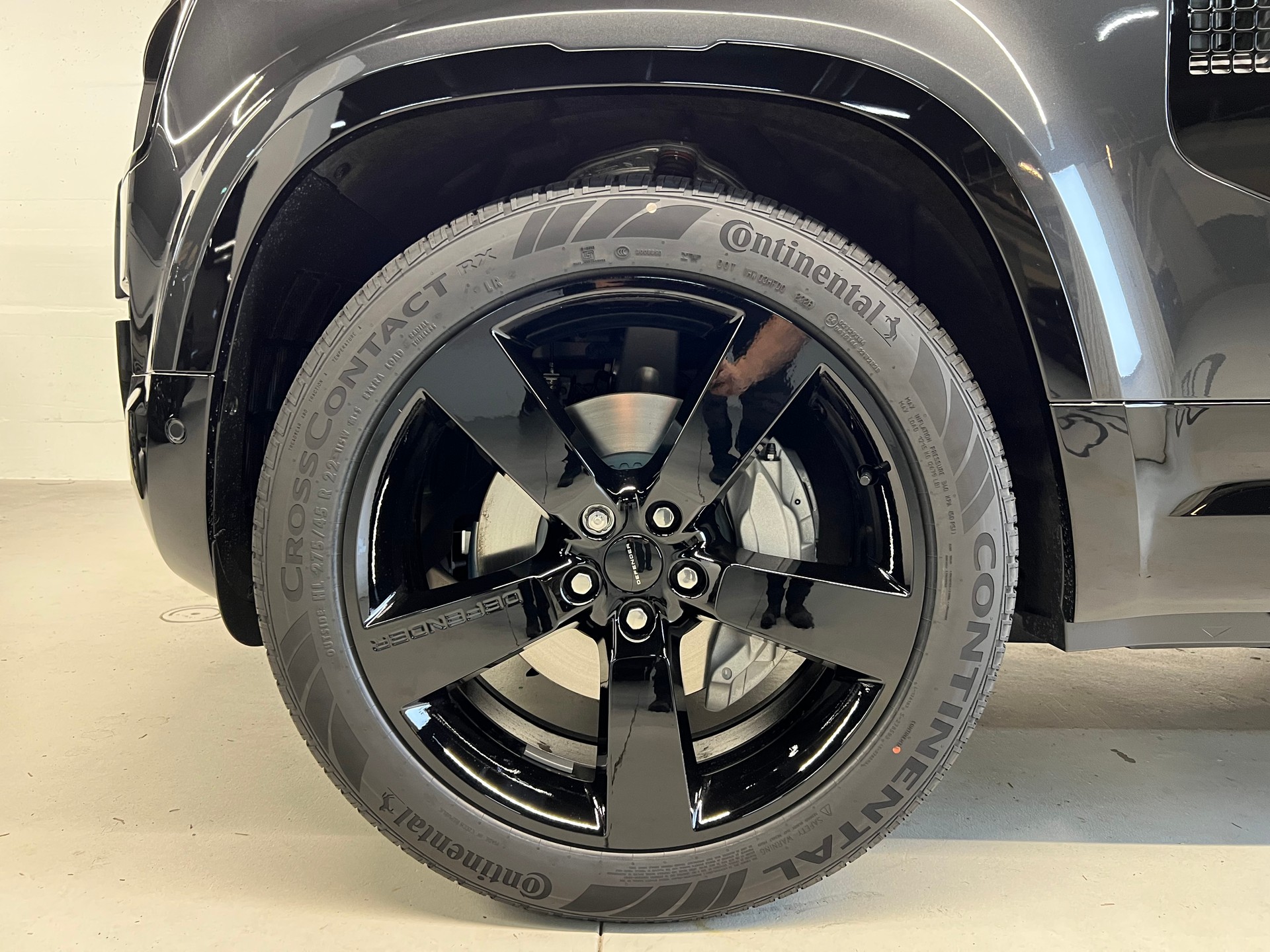 LAND ROVER Defender 130 3.0 D I6 350 X-Dynamic HSE-image-10