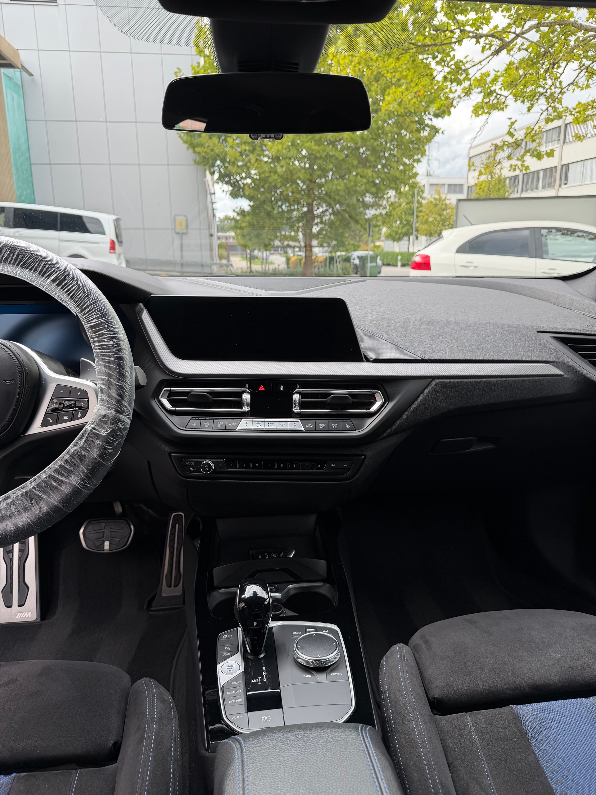 BMW M135i xDrive-image-9