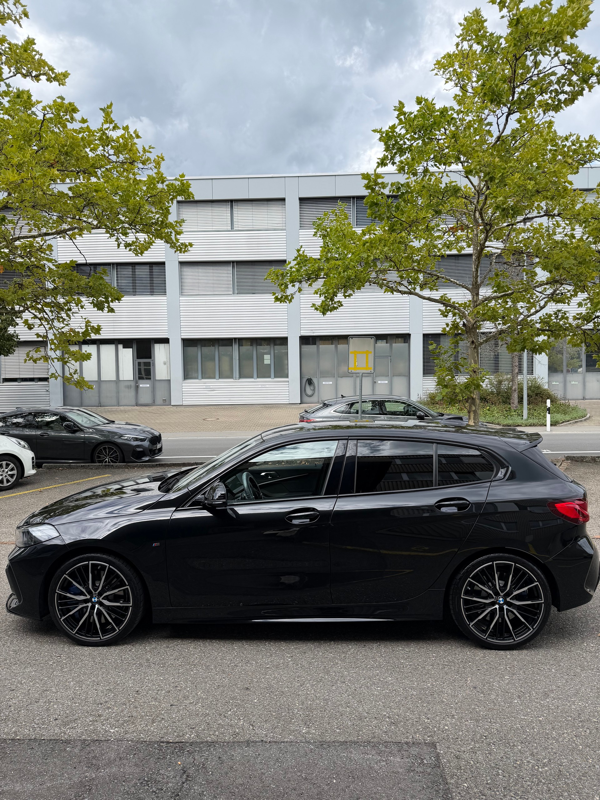 BMW M135i xDrive-image-2