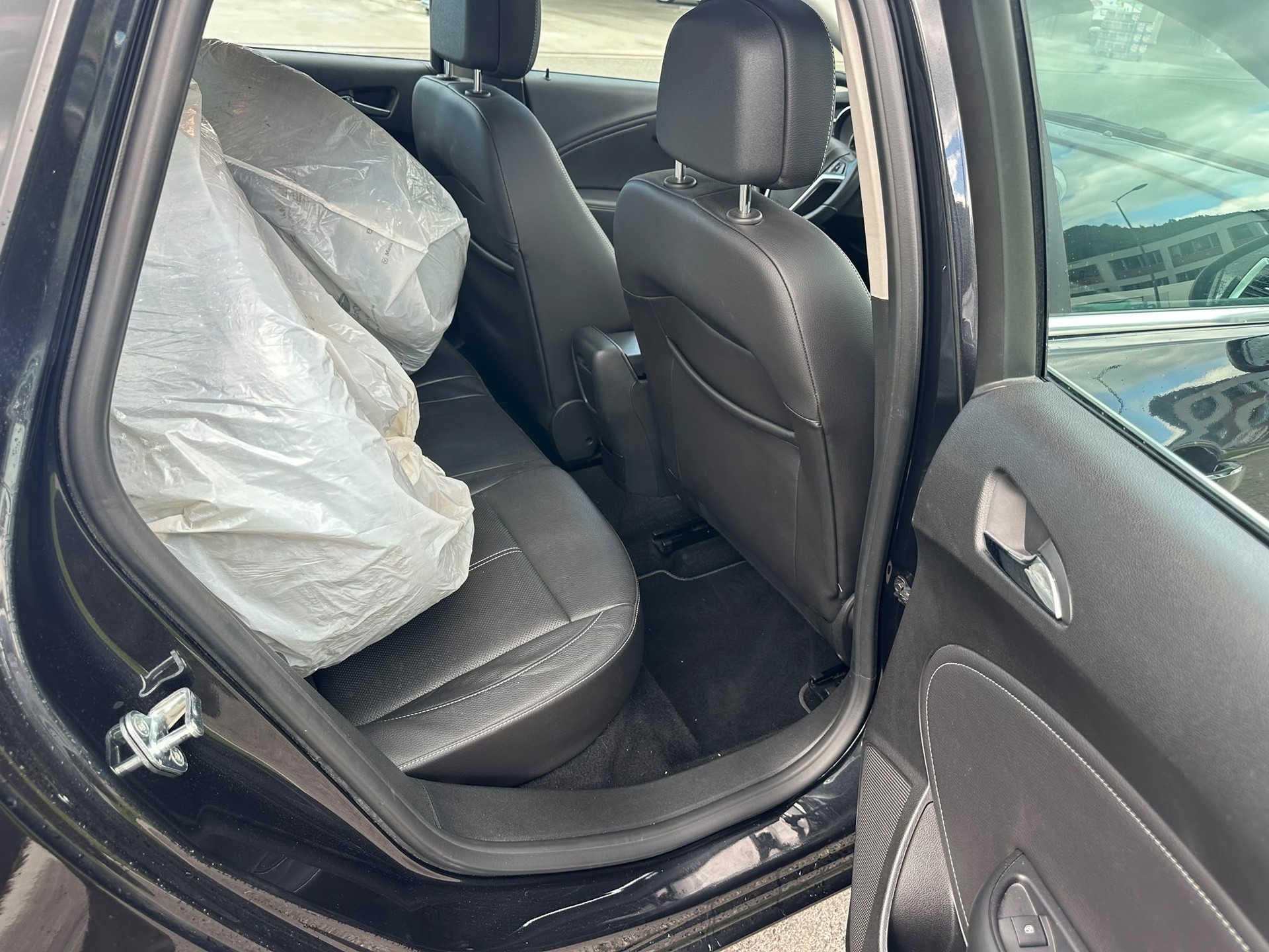 OPEL Astra 1.6i 16V Turbo Cosmo Automatic-image-12