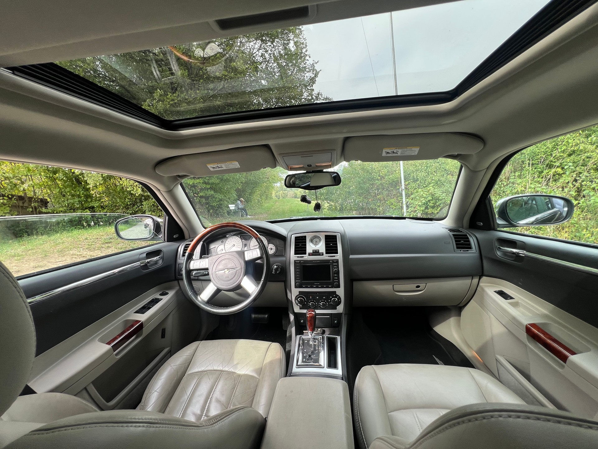 CHRYSLER 300C T 5.7 HEMI V8 AWD-image-9