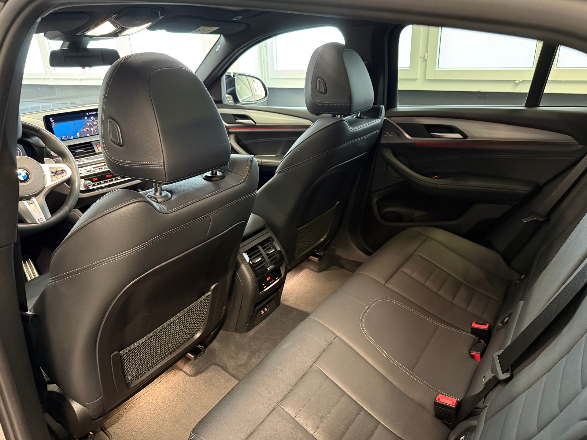 BMW X4 xDrive 30d M Sport X Steptronic-image-19