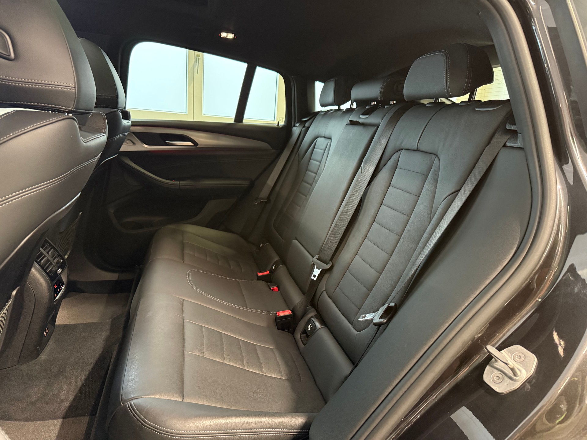 BMW X4 xDrive 30d M Sport X Steptronic-image-22