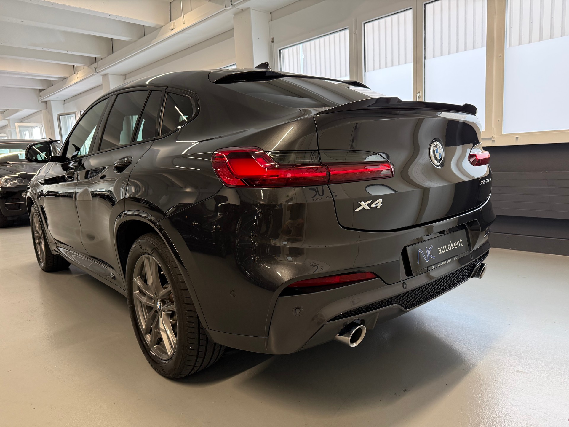 BMW X4 xDrive 30d M Sport X Steptronic-image-3