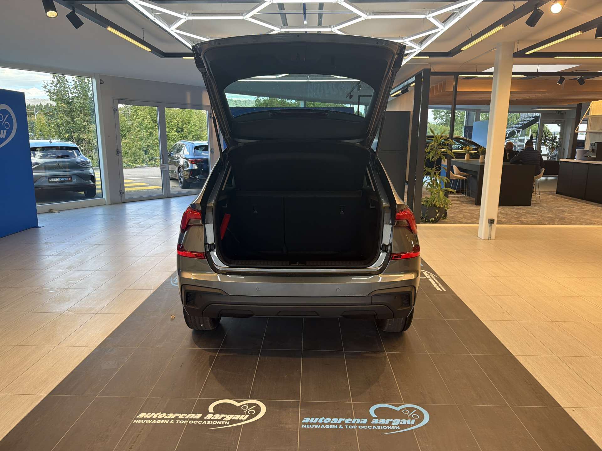 SKODA Kamiq 1.0 TSi Selection Black DSG-Automat-image-7
