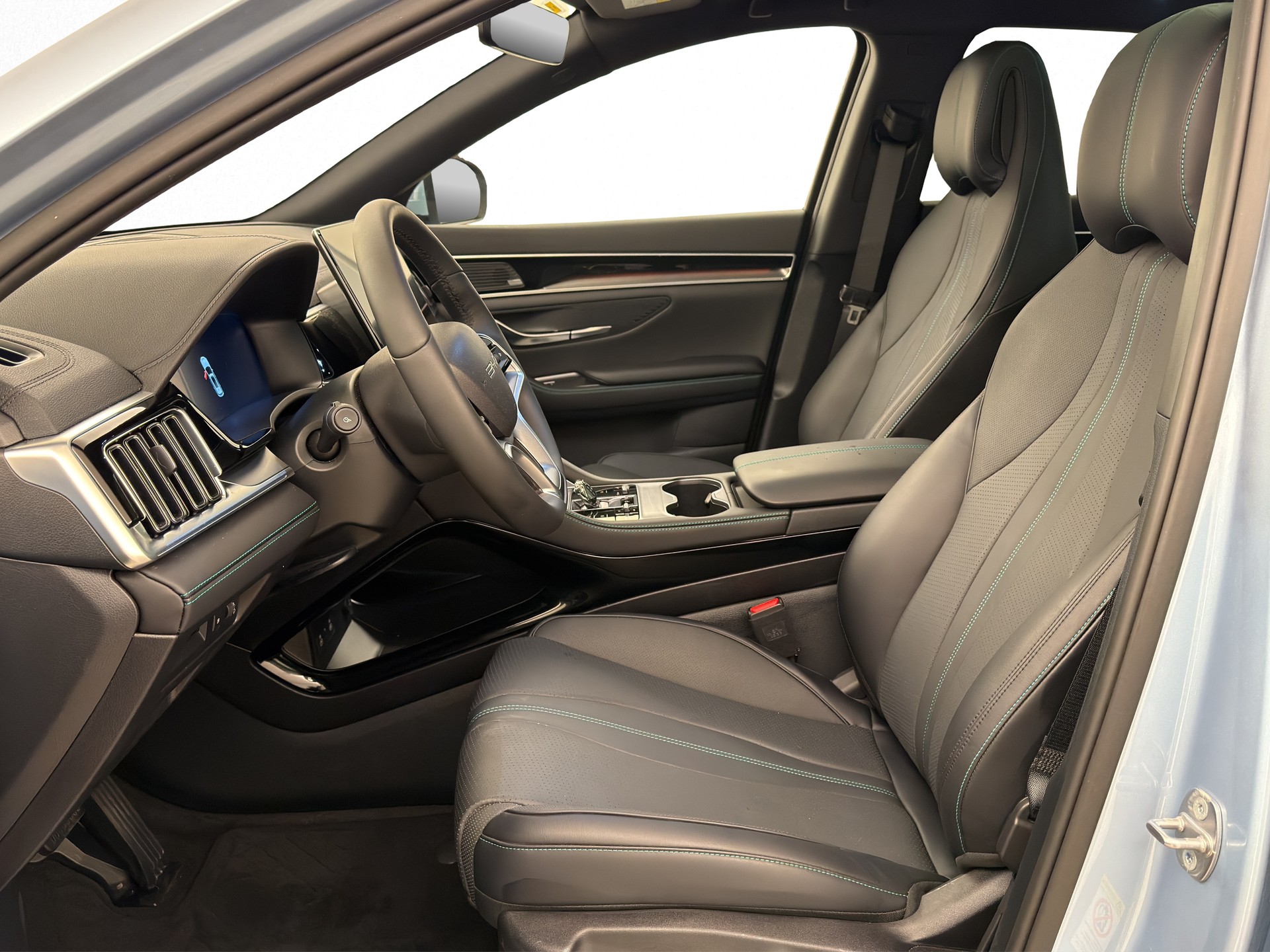 BYD Seal U DM-i Design AWD-image-6