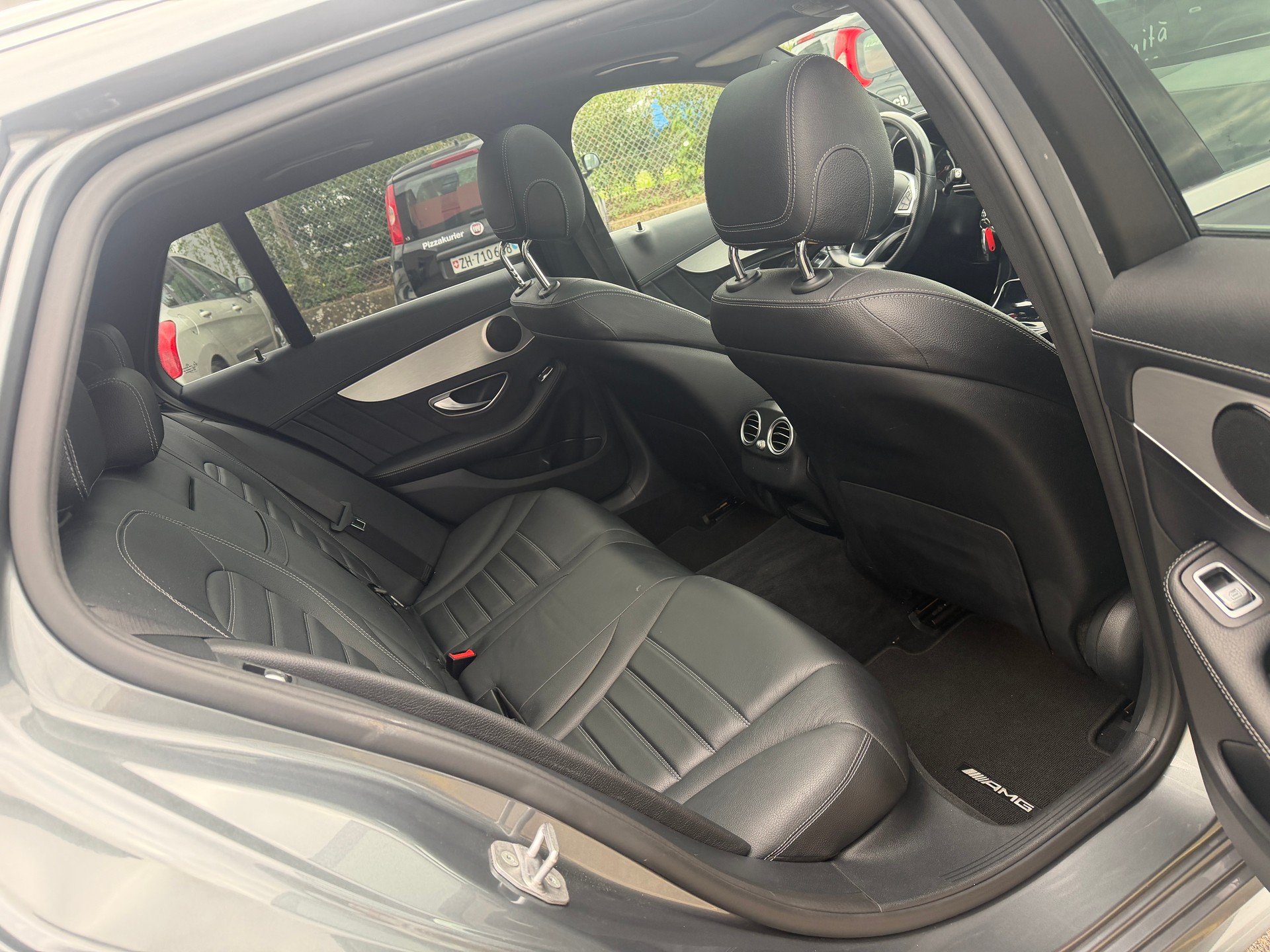 MERCEDES-BENZ C 350 e AMG Line 7G-Tronic-image-7