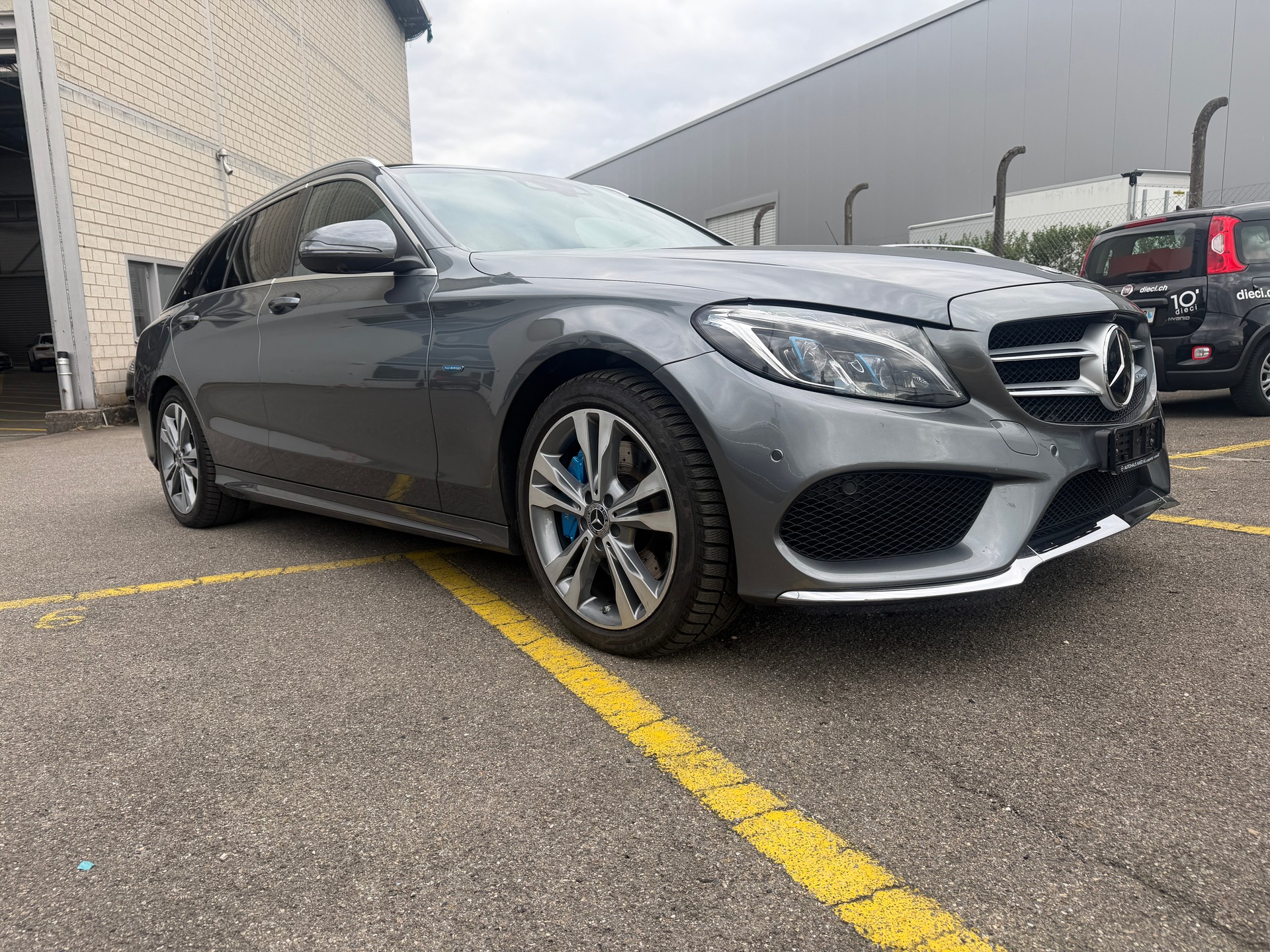 MERCEDES-BENZ C 350 e AMG Line 7G-Tronic-image-0