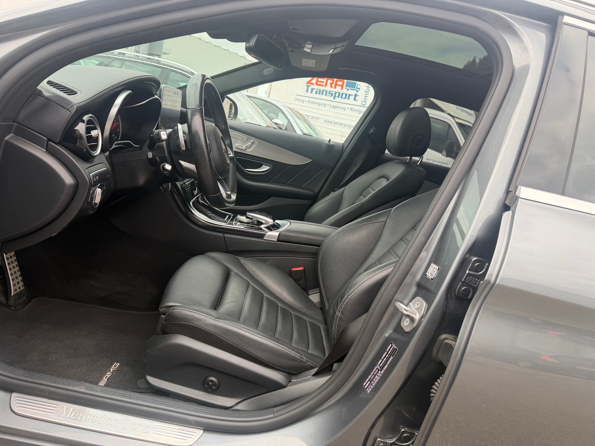 MERCEDES-BENZ C 350 e AMG Line 7G-Tronic-image-13