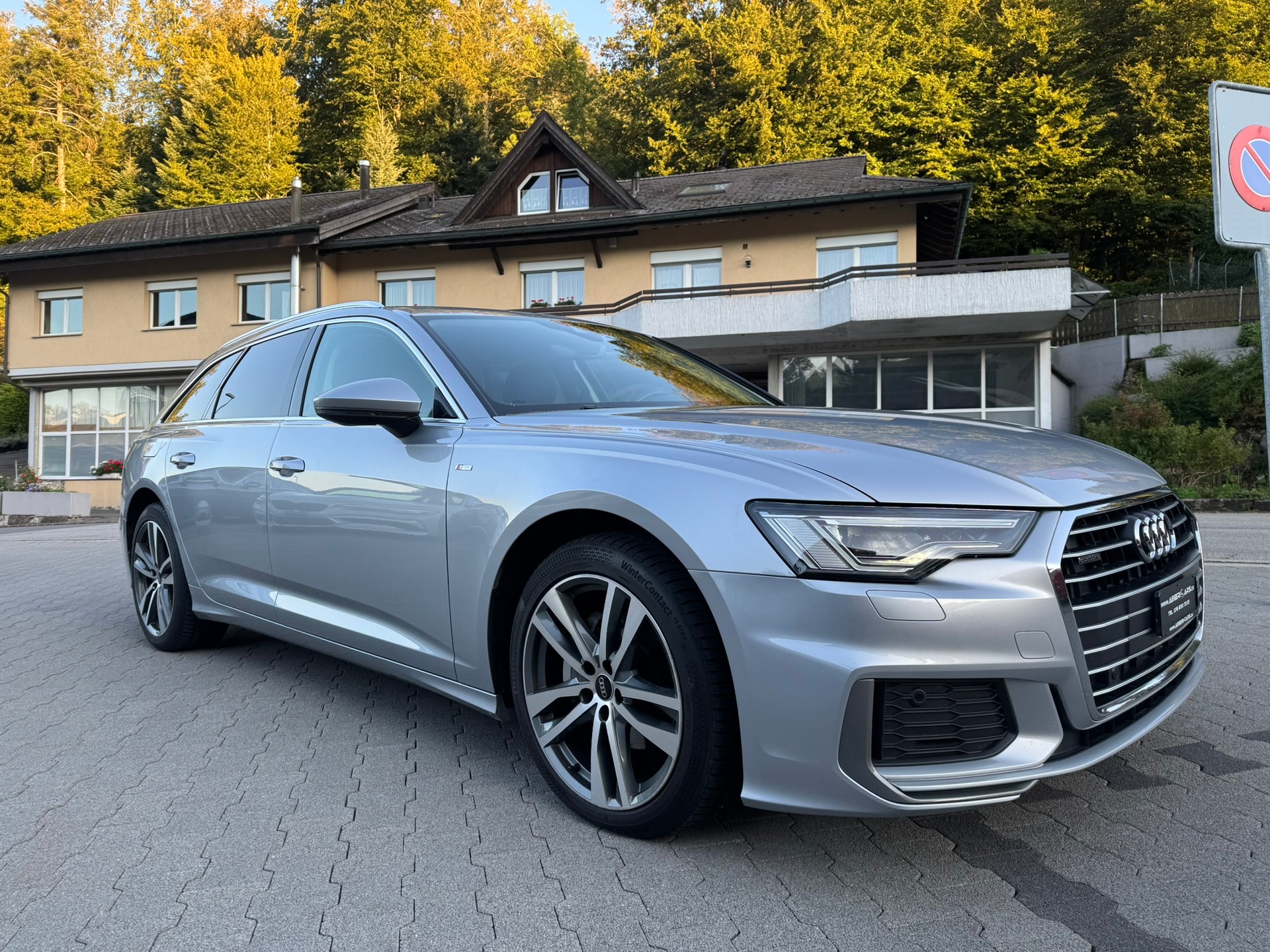 AUDI A6 Avant 40 TDI Sport Attraction quattro S-tronic-image-2