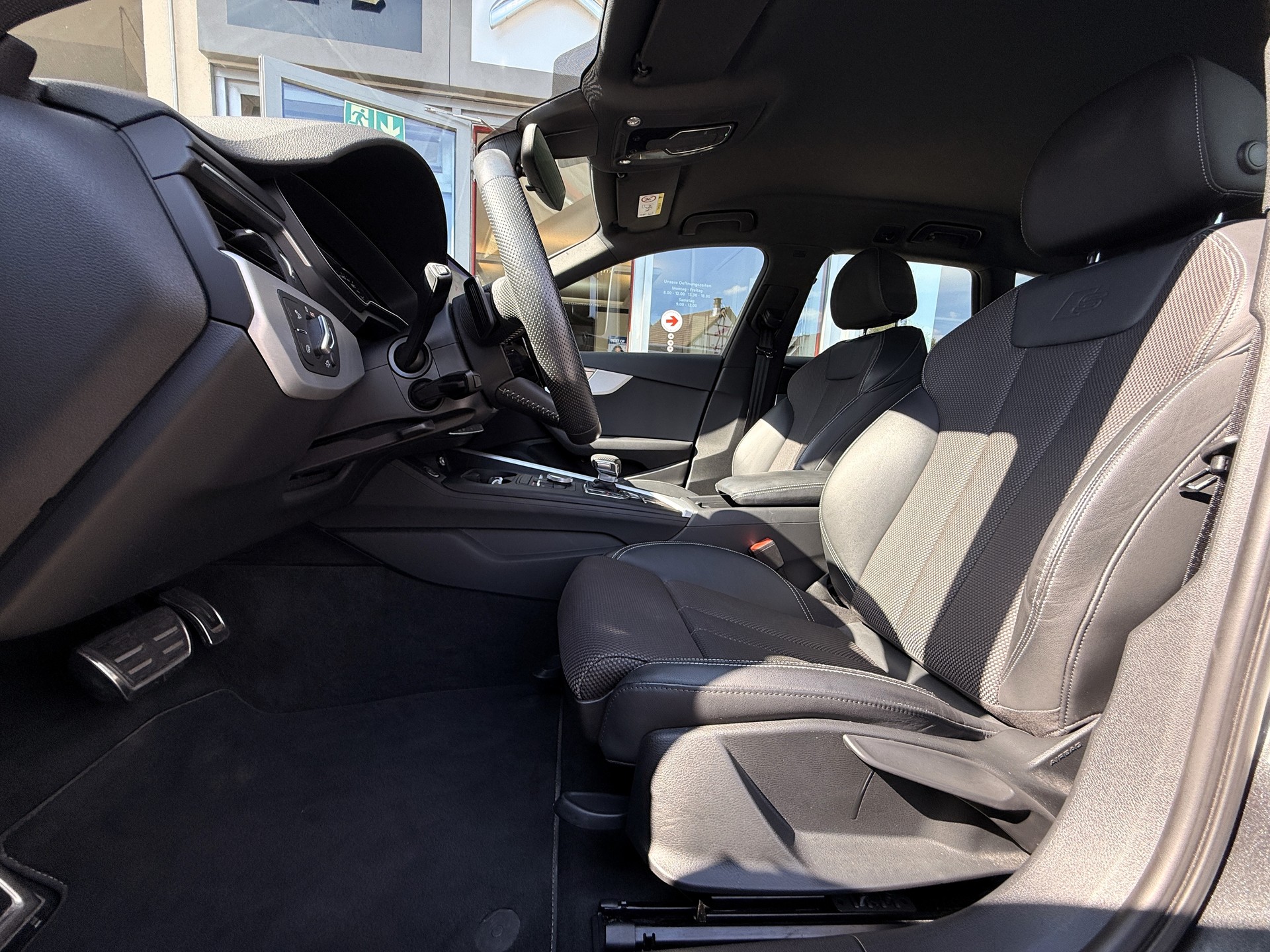 AUDI A4 Avant 40 TDI Sport quattro S-tronic-image-15