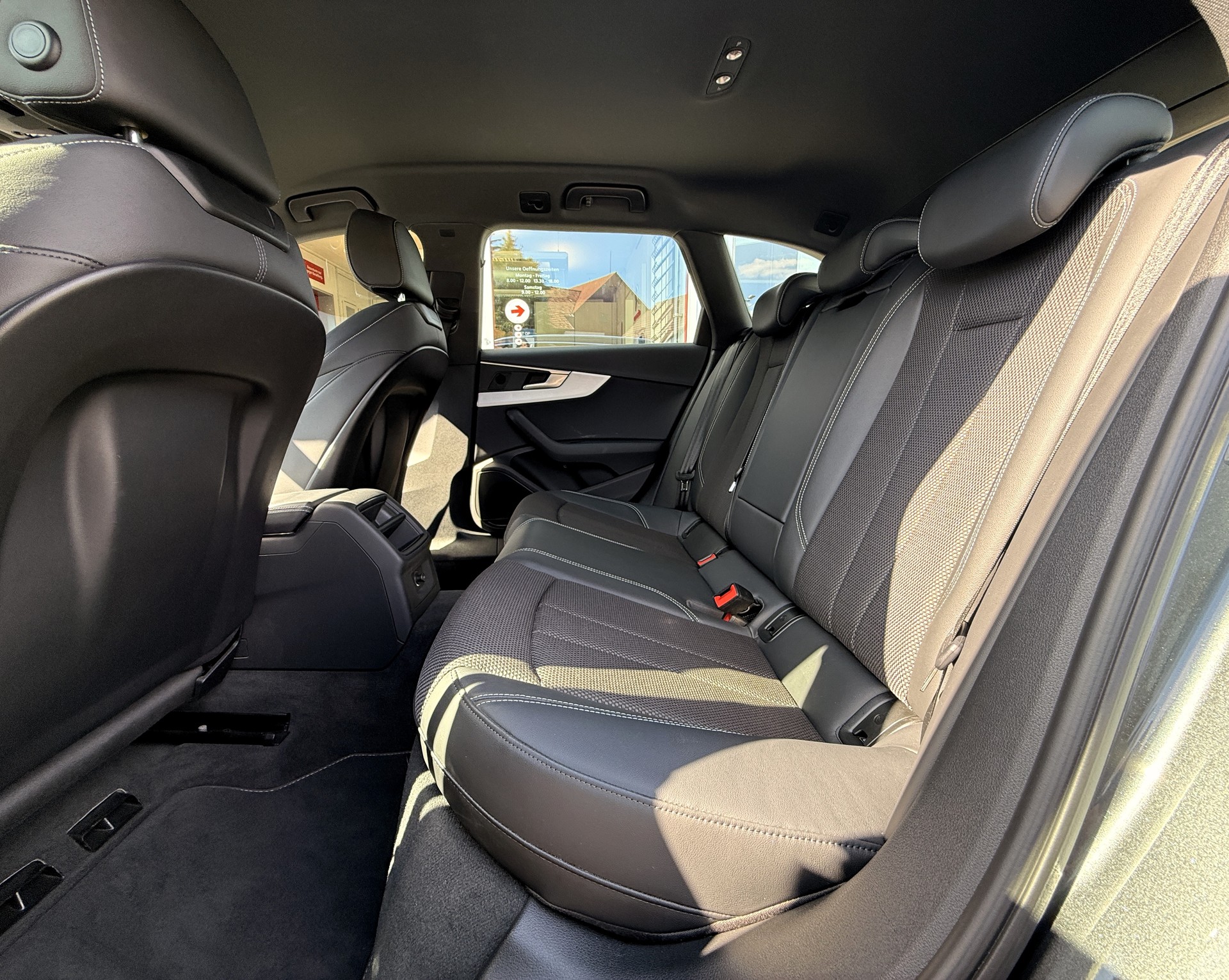 AUDI A4 Avant 40 TDI Sport quattro S-tronic-image-8