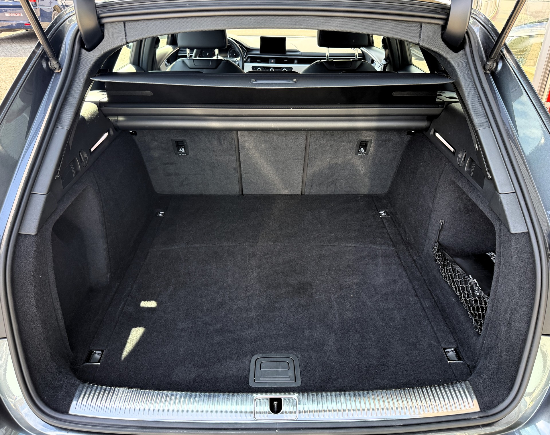 AUDI A4 Avant 40 TDI Sport quattro S-tronic-image-7