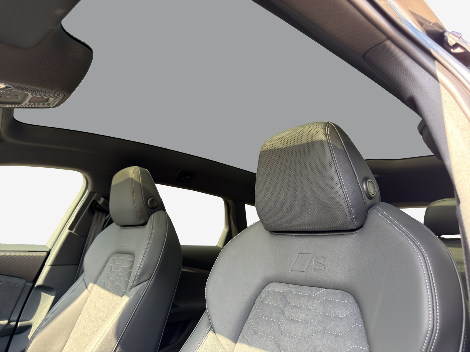 AUDI A6 Avant e-tron quattro-image-15