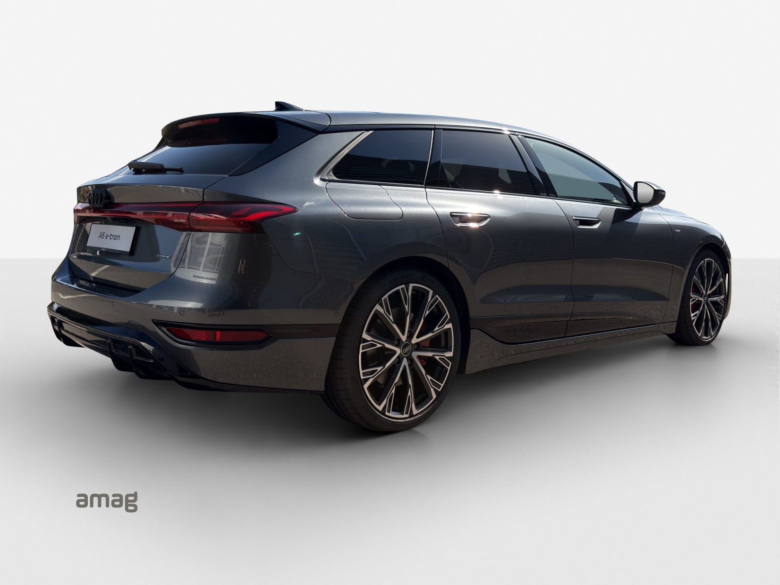 AUDI A6 Avant e-tron quattro-image-4
