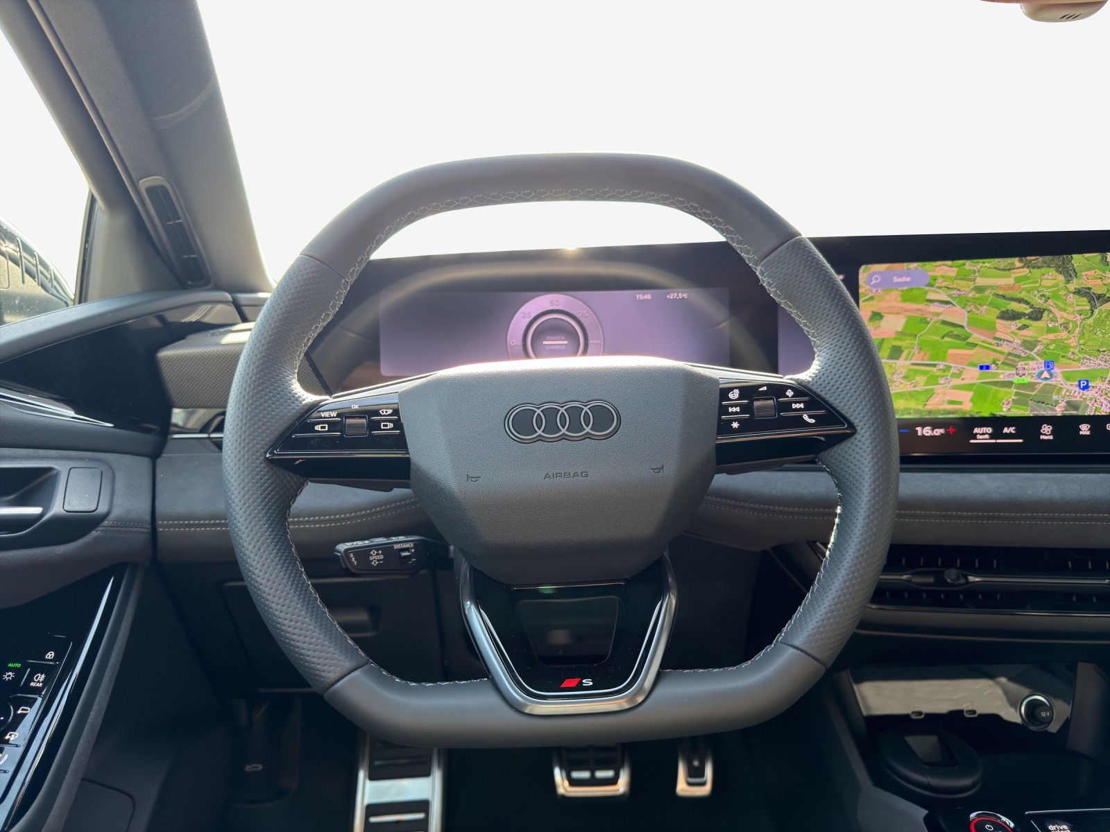 AUDI A6 Avant e-tron quattro-image-9
