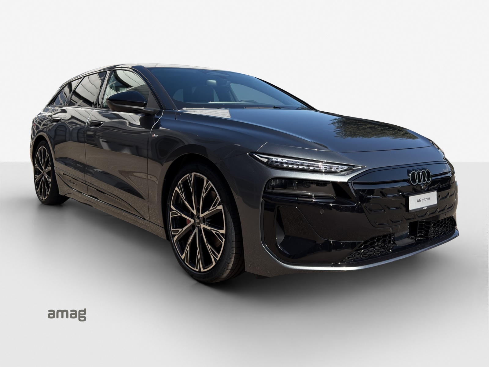 AUDI A6 Avant e-tron quattro-image-5