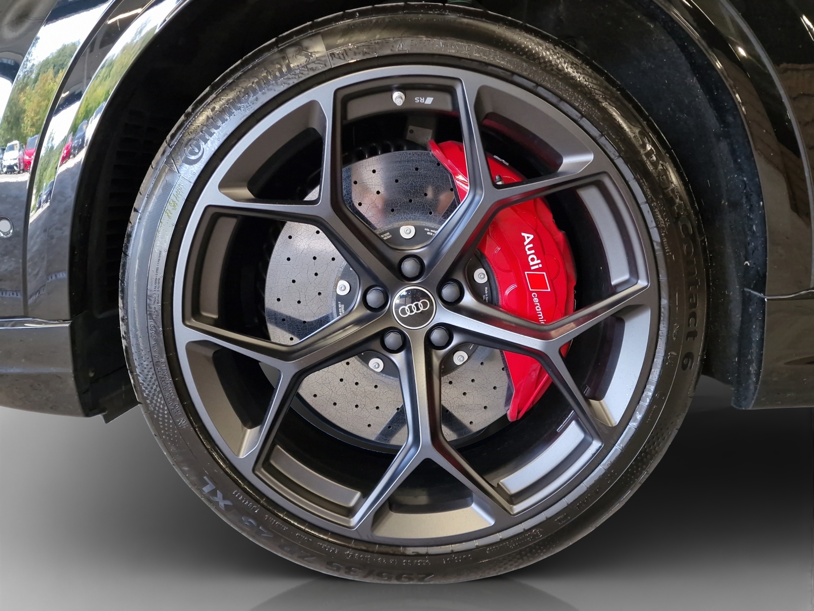 AUDI RSQ8 performance quattro-image-16