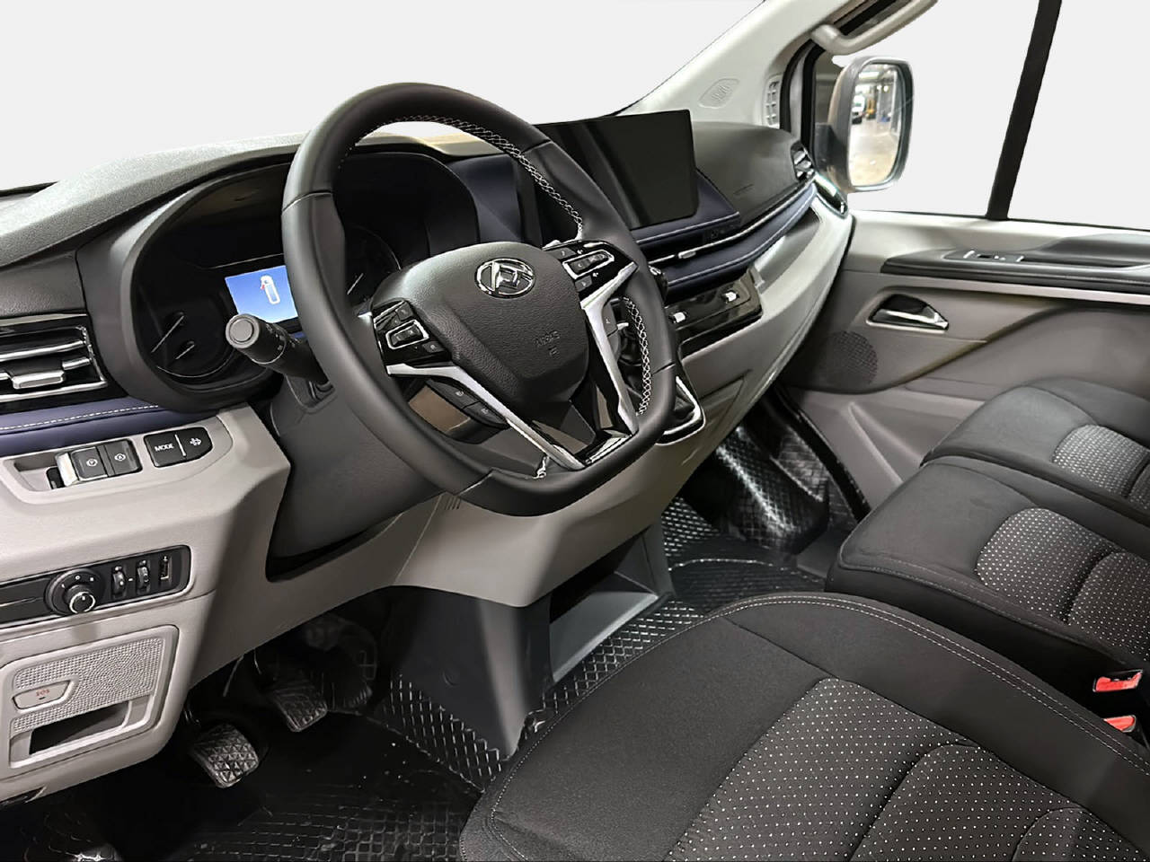 MAXUS Deliver 7 Kaw. L2H1 2.0 TD Base-image-2