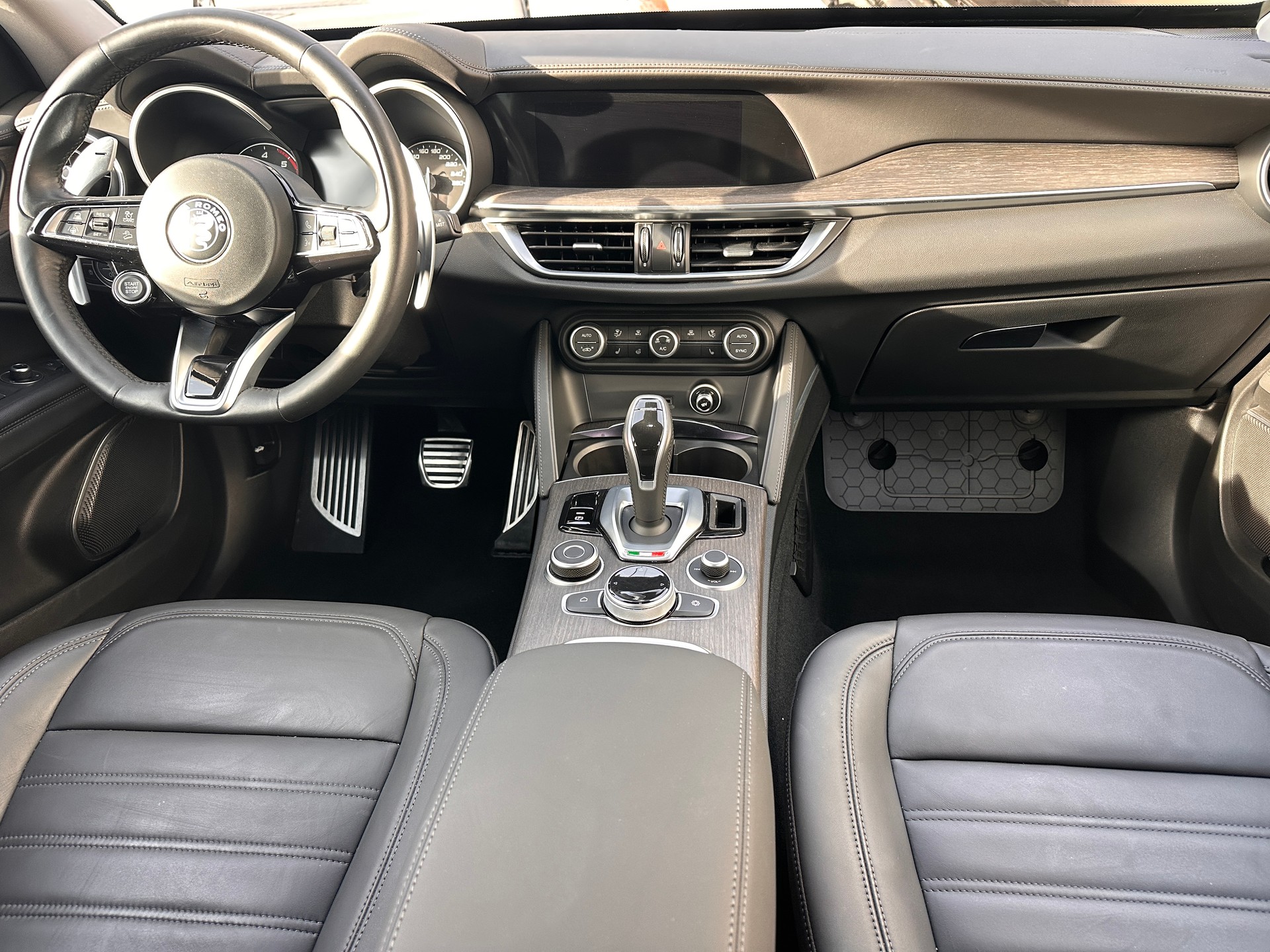 ALFA ROMEO Stelvio 2.2 JTDM TI 20 Zoll Q4-image-7
