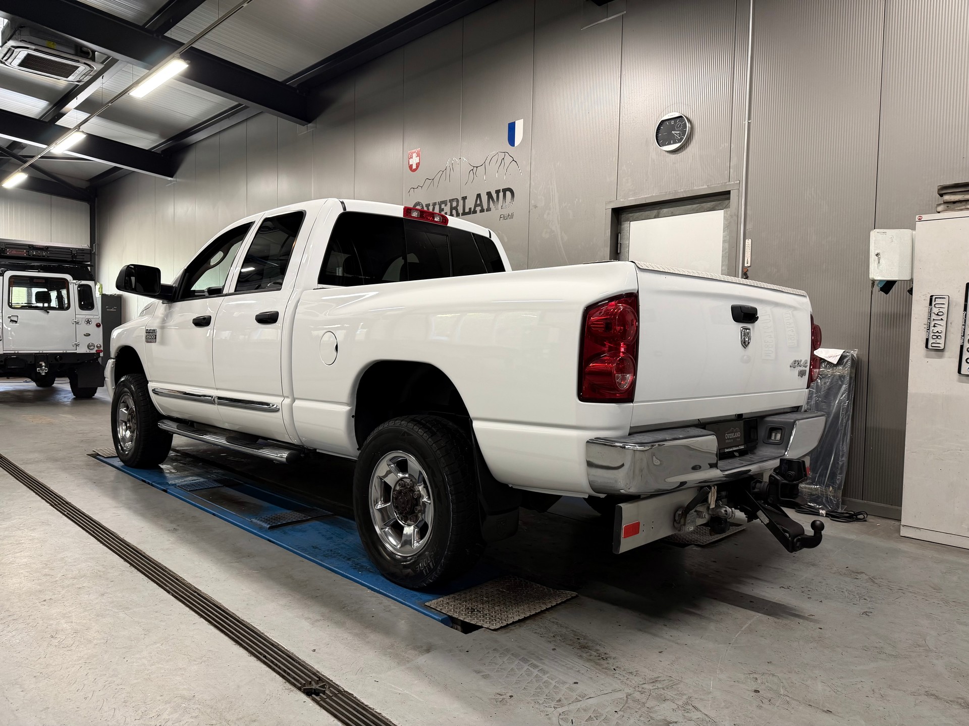 DODGE 2500 CUMMINS-image-1