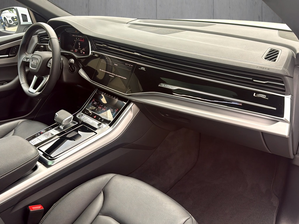 AUDI Q8 SUV 50 TDI quattro tiptronic*Panorama-Dach, 23"Alu, AHK, Head-up, Np;121'500.-Fr., (5-Jahre Garantie)-image-10