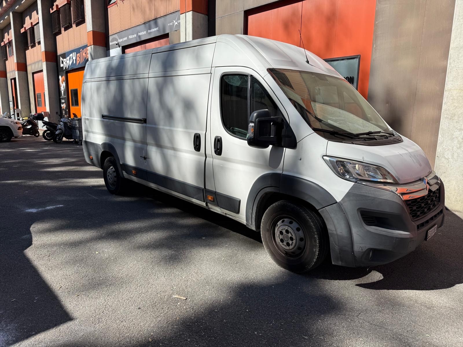 CITROEN Jumper 35 2.2 HDi 150 Confort L2H2-image-2