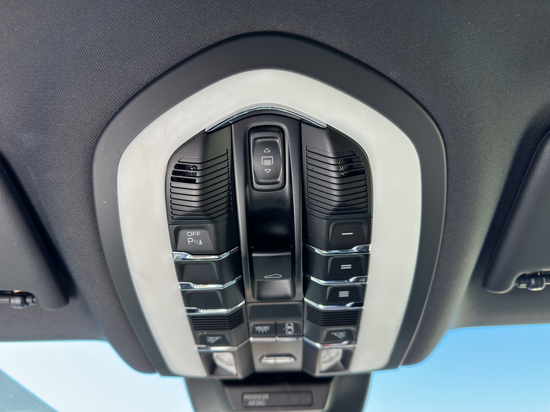 PORSCHE Macan GTS PDK-image-10
