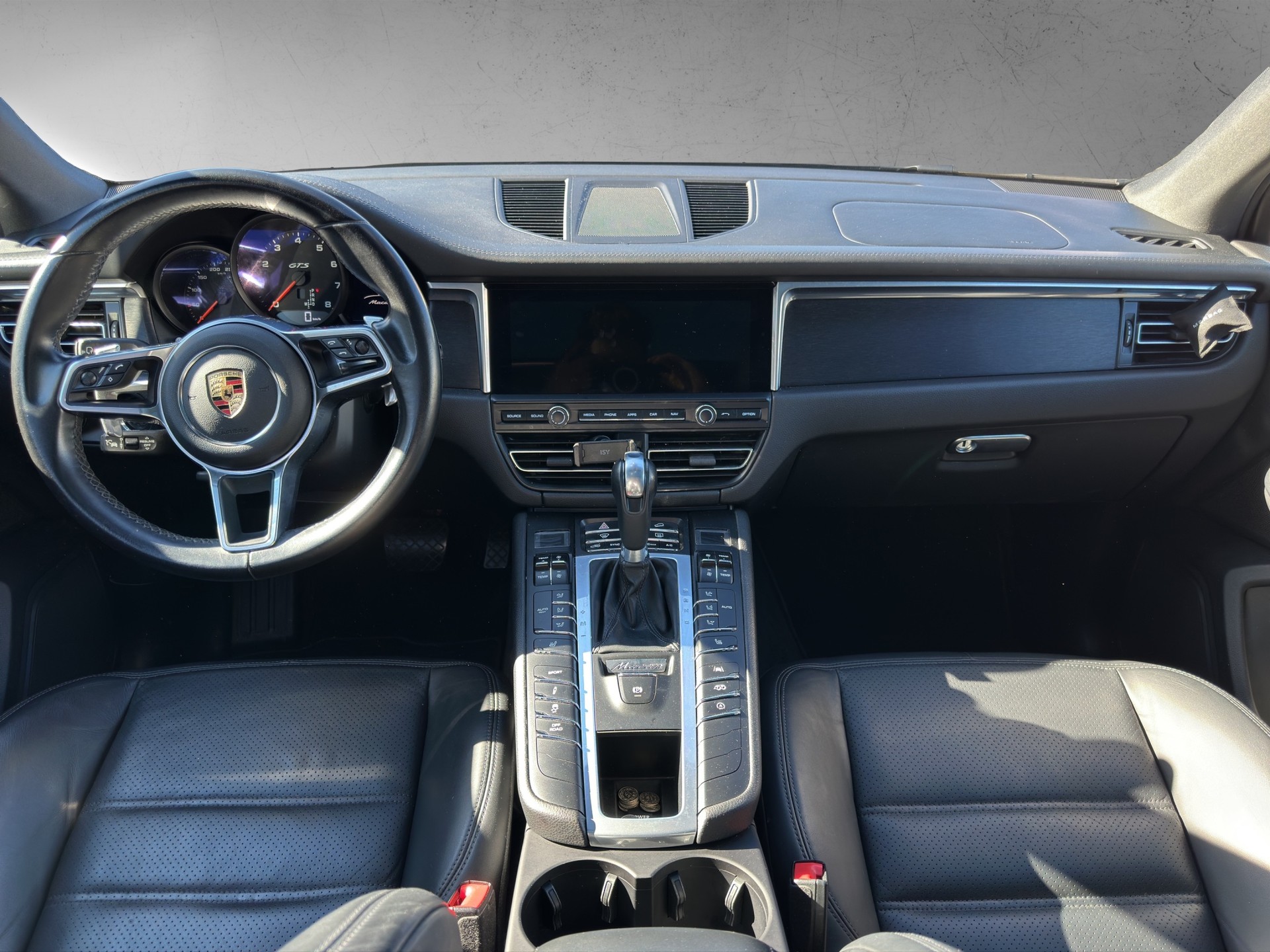 PORSCHE Macan GTS PDK-image-6