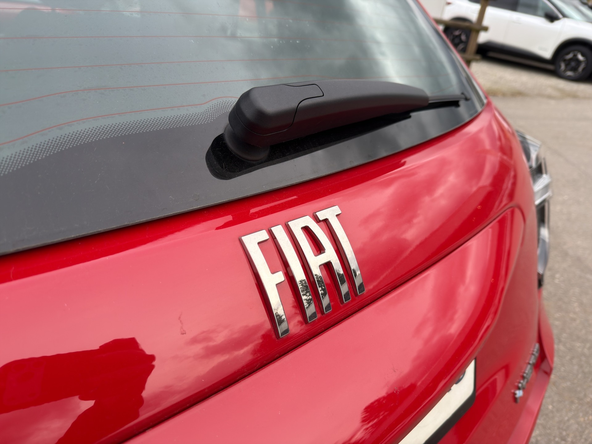FIAT 600 1.2 Hybrid 145 Cult-image-26