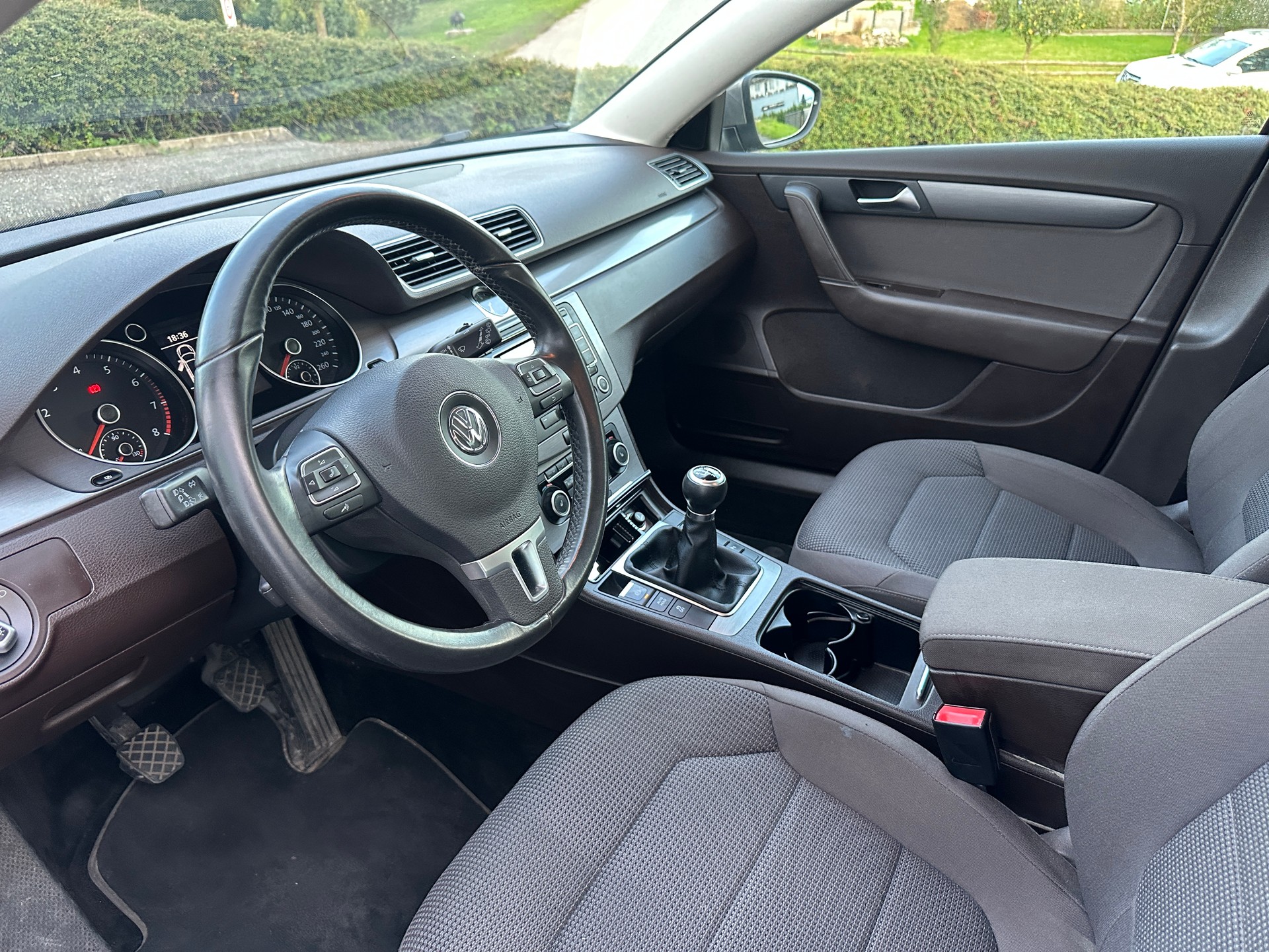 VW Passat Variant 1.8 TSI Highline-image-5