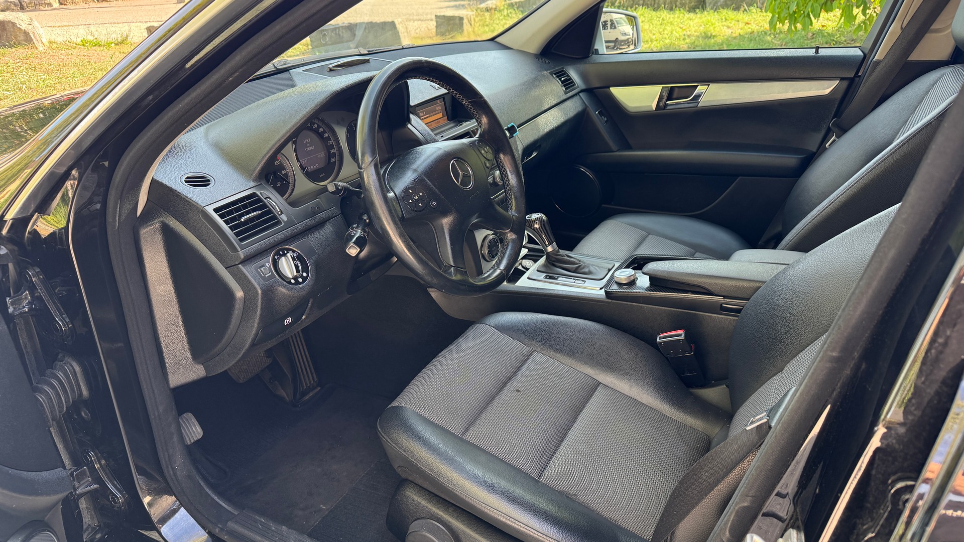 MERCEDES-BENZ C 220 CDI Elégance Automatic-image-9