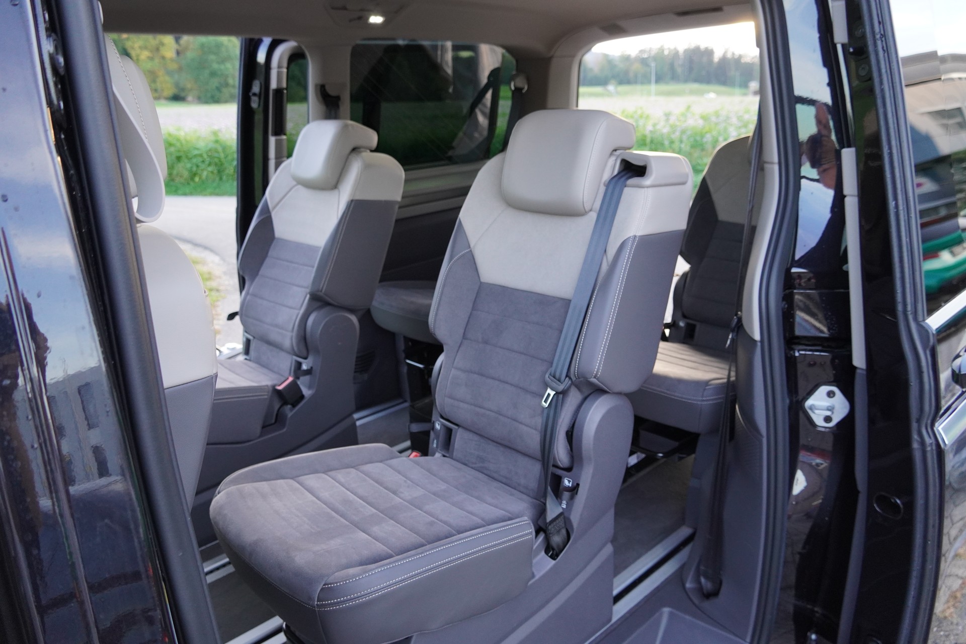 VW Multivan 2.0 TDI Style DSG Lang-image-6