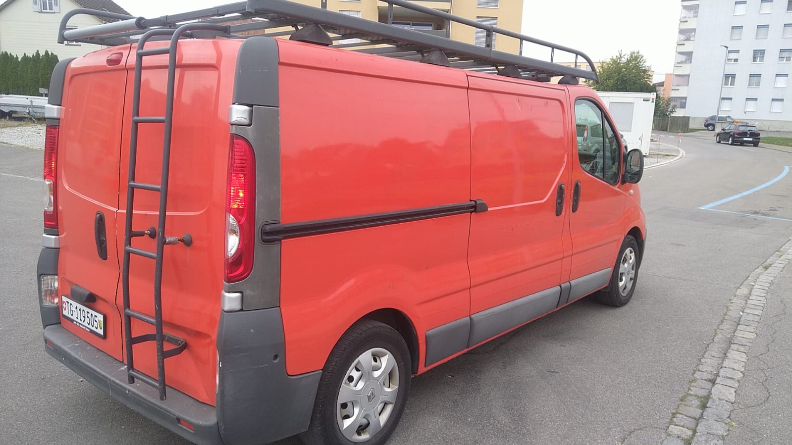 RENAULT Trafic 2.0 dCi 115 2.9t L2H1-image-2