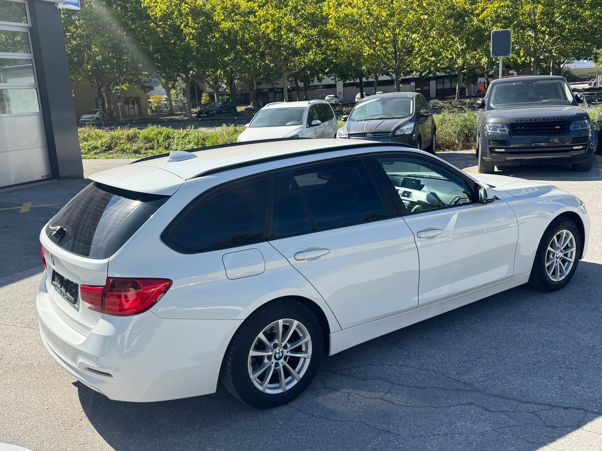 BMW 316d Touring Business Steptronic-image-2