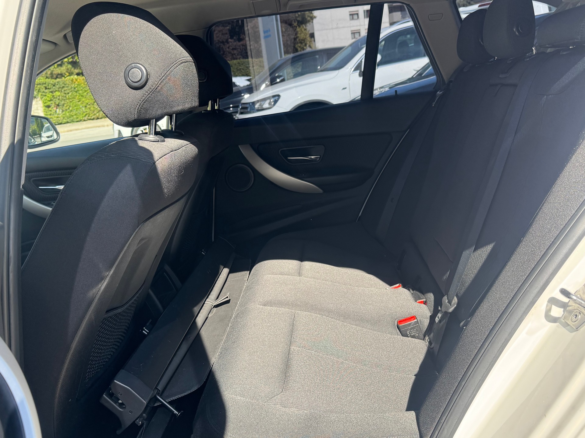 BMW 316d Touring Business Steptronic-image-8
