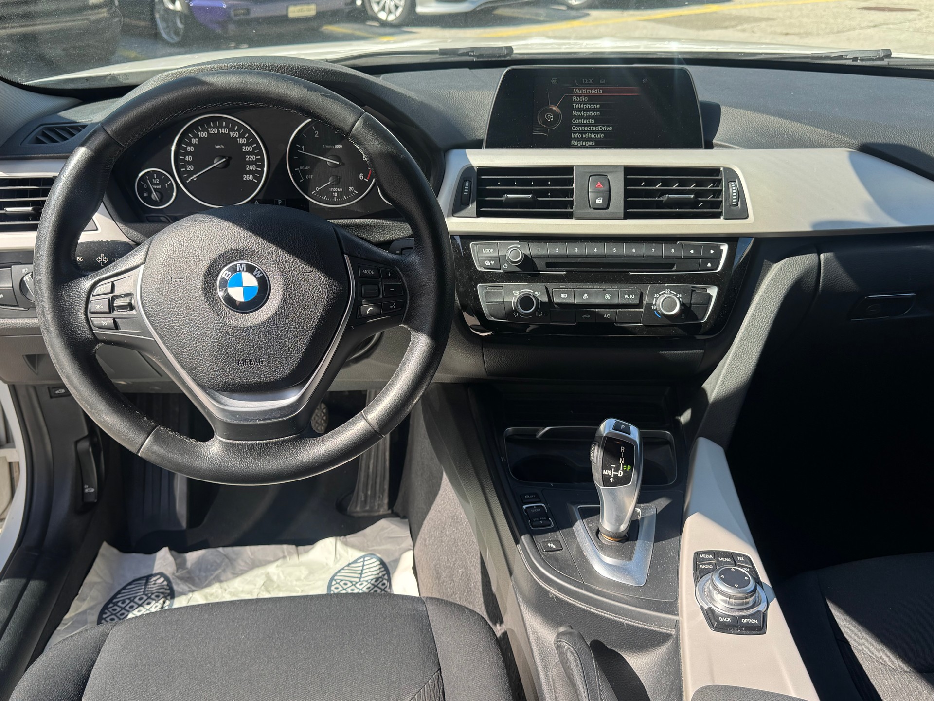BMW 316d Touring Business Steptronic-image-9