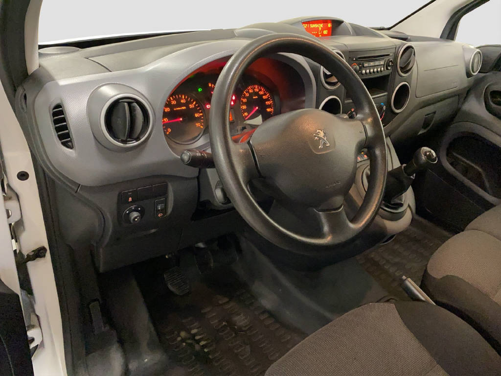 PEUGEOT Partner Kaw. L1 1.6 BlueHDI 100 PS Active-image-10