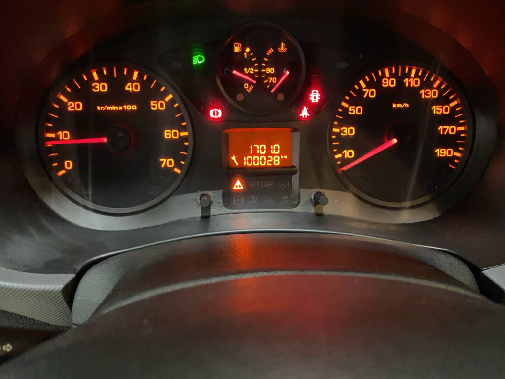 PEUGEOT Partner Kaw. L1 1.6 BlueHDI 100 PS Active-image-8