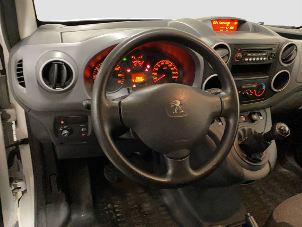 PEUGEOT Partner Kaw. L1 1.6 BlueHDI 100 PS Active-image-9
